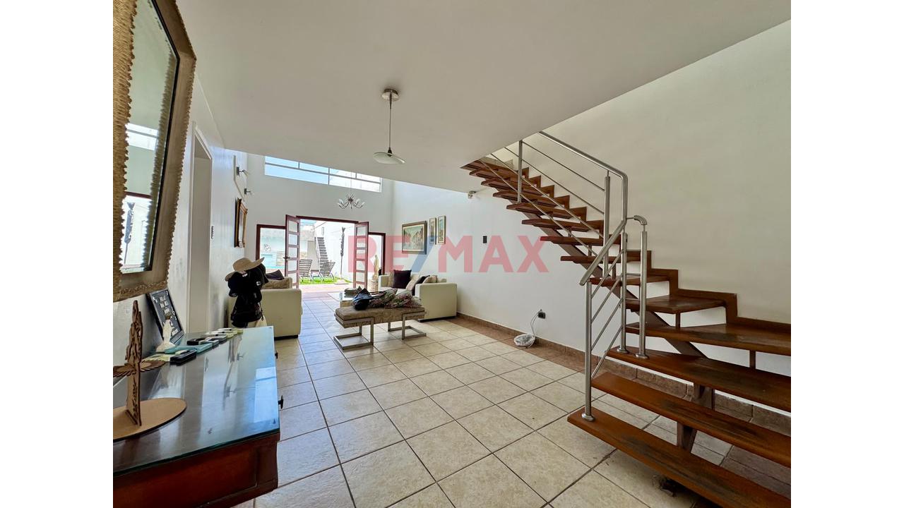 Casa Con Piscina, 6 Dormitorios Y Departamento Independiente En Brisas De Villa — foto 8