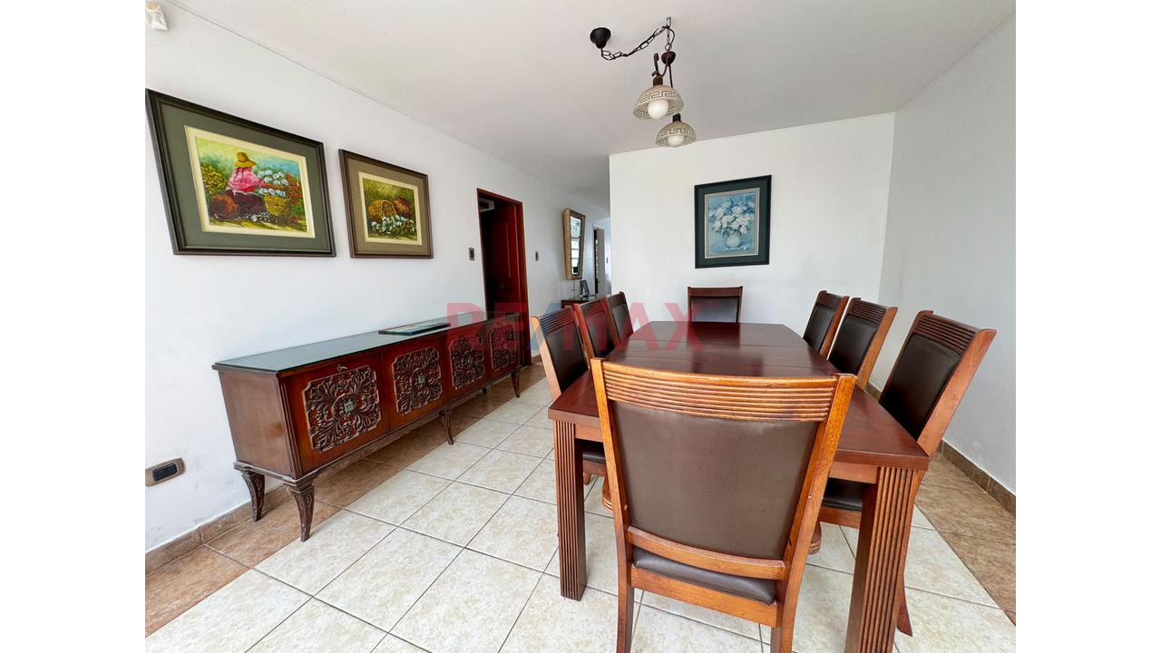Casa Con Piscina, 6 Dormitorios Y Departamento Independiente En Brisas De Villa — foto 12