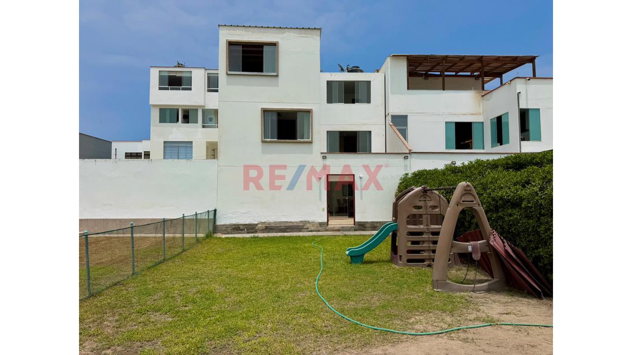 Casa Con Piscina, 6 Dormitorios Y Departamento Independiente En Brisas De Villa — foto 15