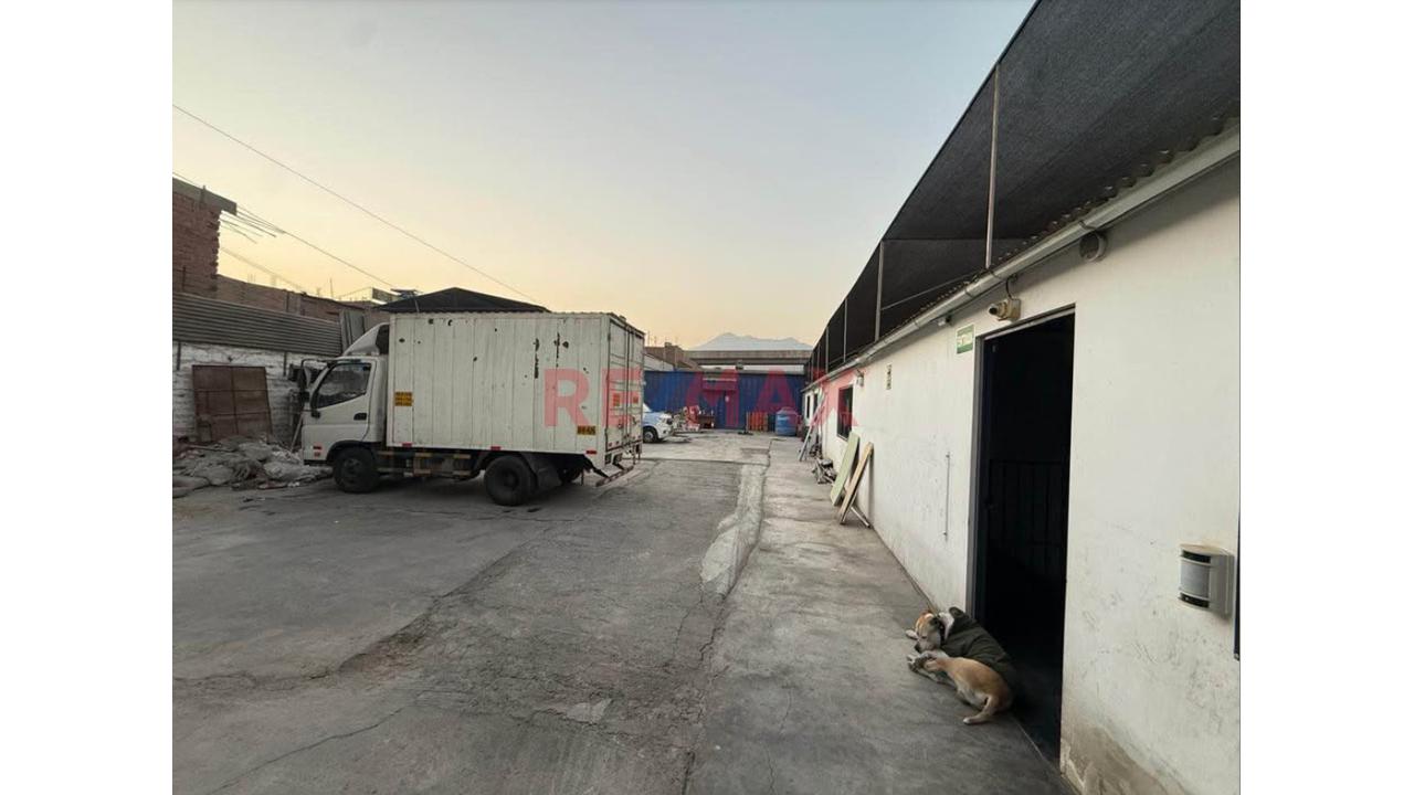 🏙️✨ Venta De Local Industrial Liviano En San Juan De Lurigancho ✨🏙️ — foto 4