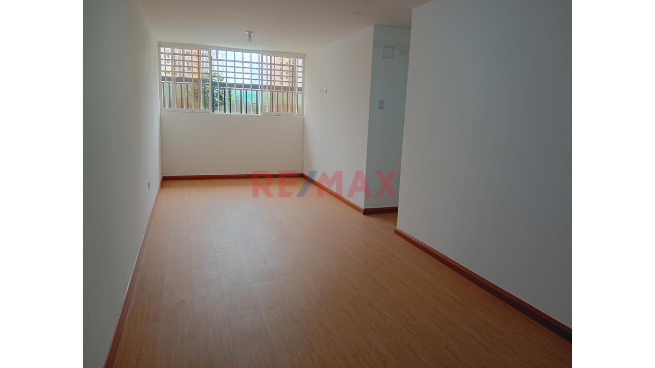Departamento En Estreno De 3 Ambientes Piso 1 - Comas — foto 2