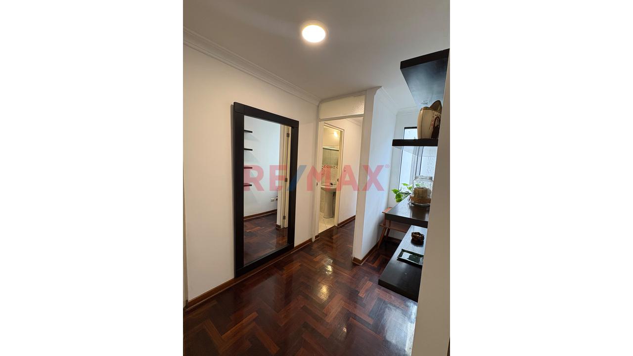 Alquilo Hermoso E Iluminado Departamento De 80M2 En Miraflores + Cochera. Amoblado — foto 5