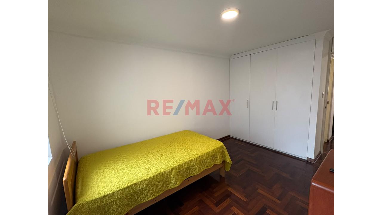 Alquilo Hermoso E Iluminado Departamento De 80M2 En Miraflores + Cochera. Amoblado — foto 9