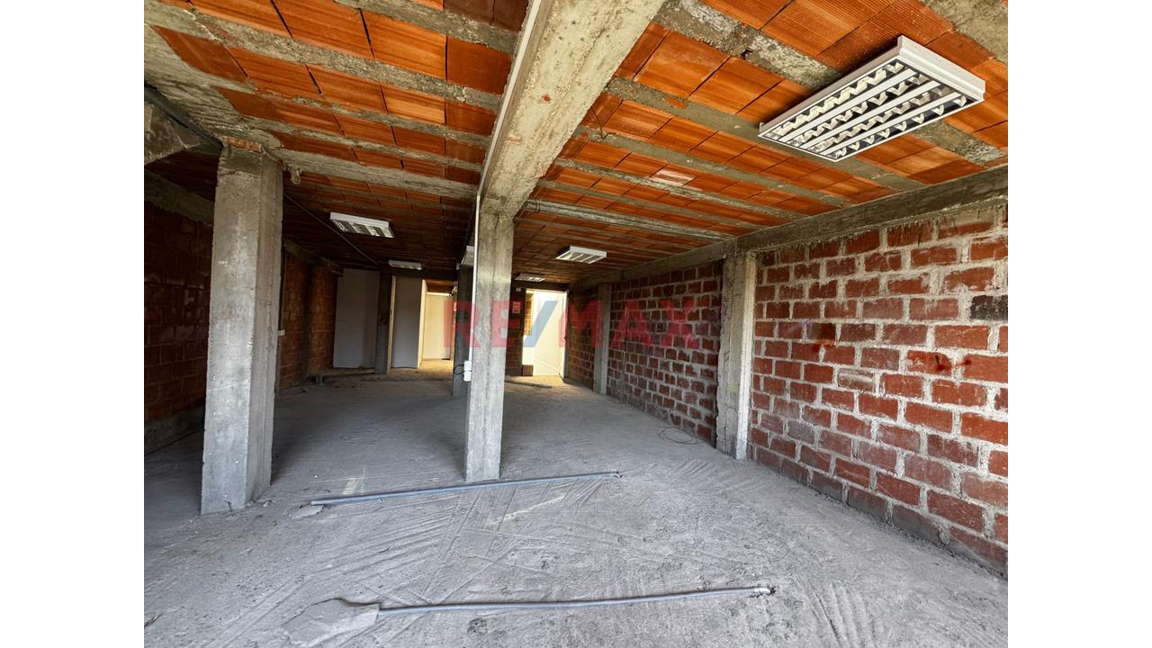 Local Comercial En Venta - 6