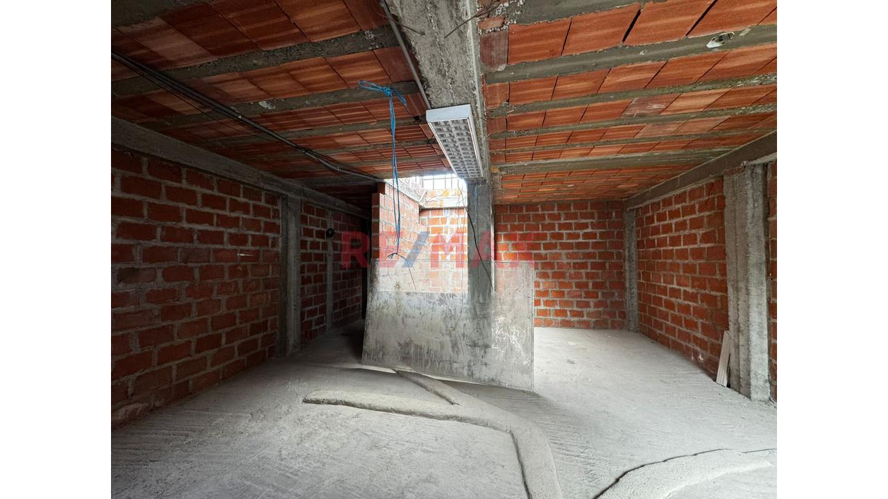 Local Comercial En Venta - 5