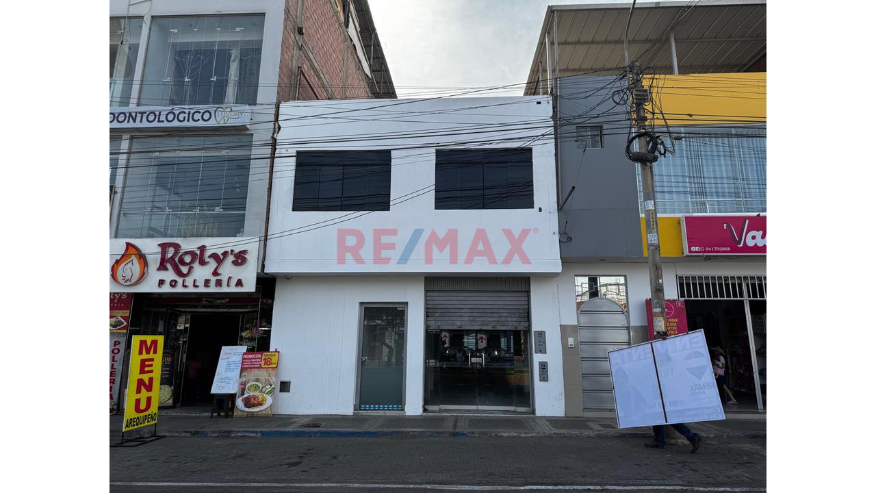 Local Comercial En Venta - 1