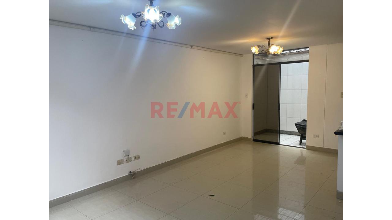 Oportunidad En Chorrillos! 🏡 Lindo Dúplex En Condominio Sol De Matellini — foto 2
