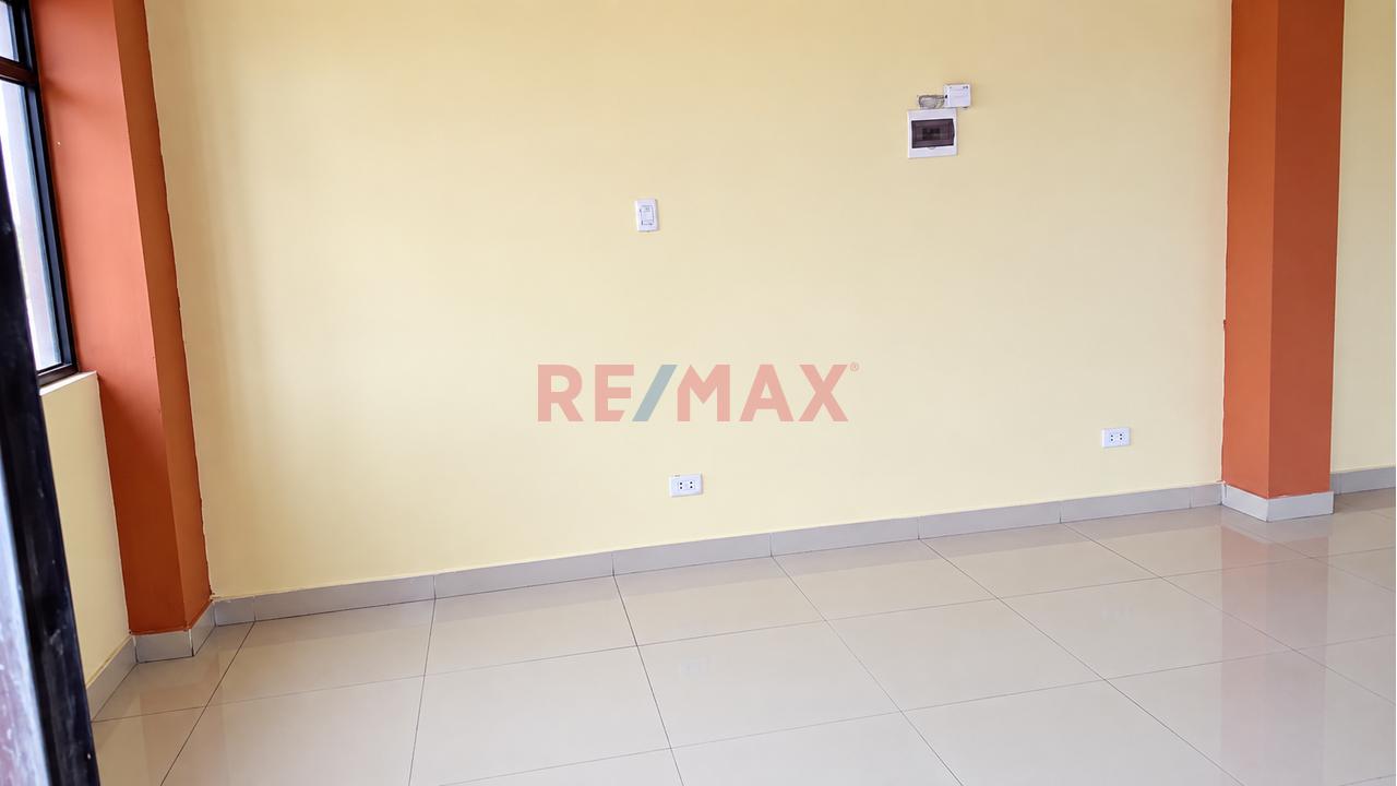 Local En Alquiler En Esquina Con Potencial Comercial - 3