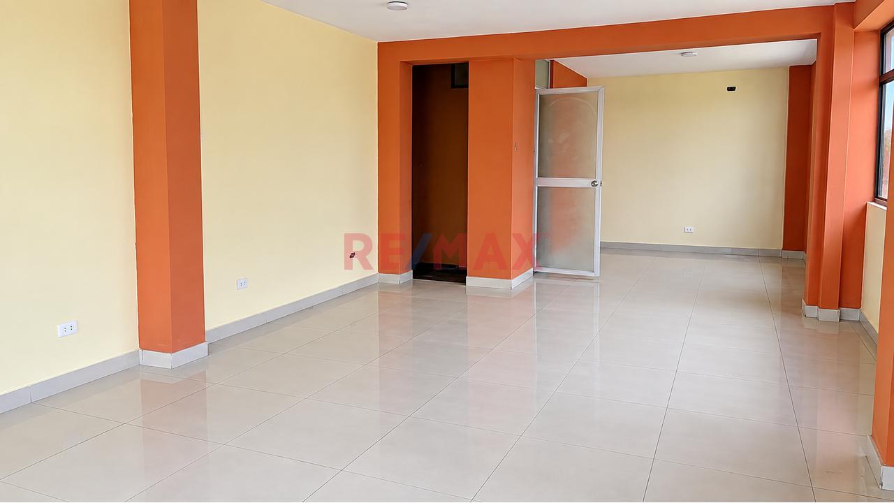 Local En Alquiler En Esquina Con Potencial Comercial - 2