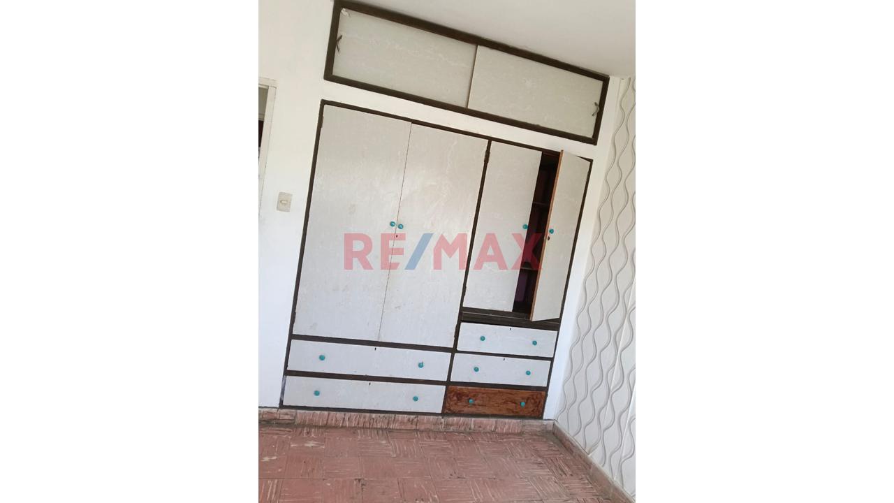 !!Gran Oportunidad!! Propiedad De Tres Pisos Con Gran Potencial A Precio Atractivo. — foto 3