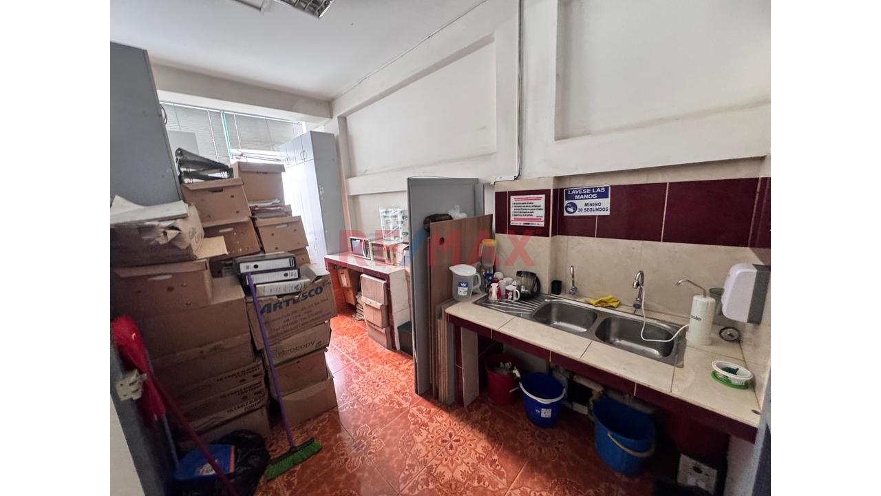 🏢 **Local Comercial En Venta – Comas** - 11