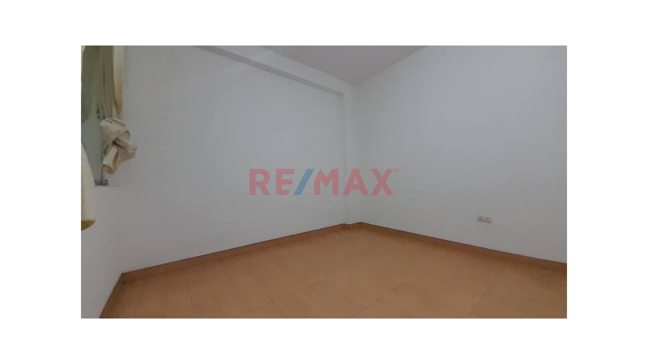 Departamento En Alquiler I Av. Los Dominicos Smp I 3 Habitaciones A 1/2 Av. Santa Rosa — foto 8