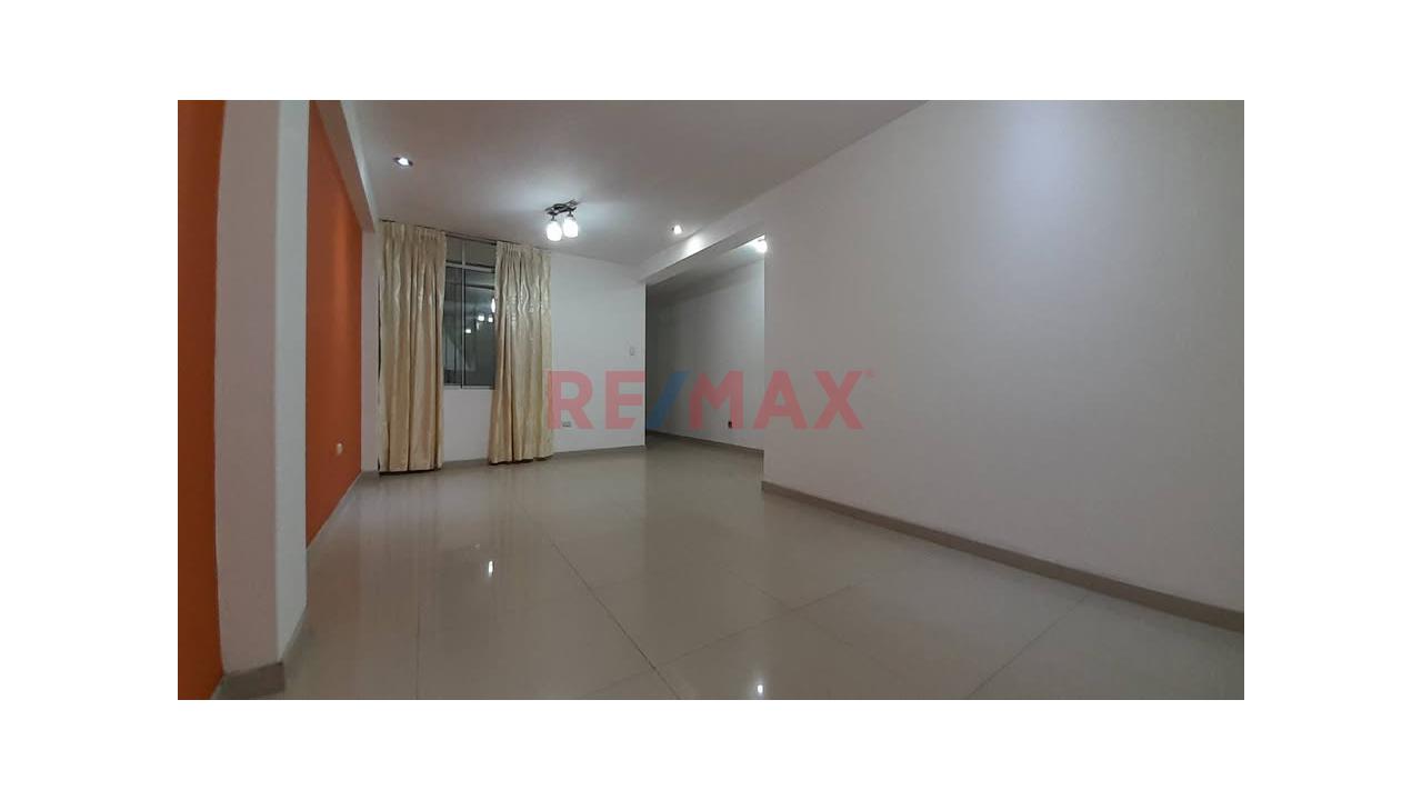 Departamento En Alquiler I Av. Los Dominicos Smp I 3 Habitaciones A 1/2 Av. Santa Rosa — foto 4