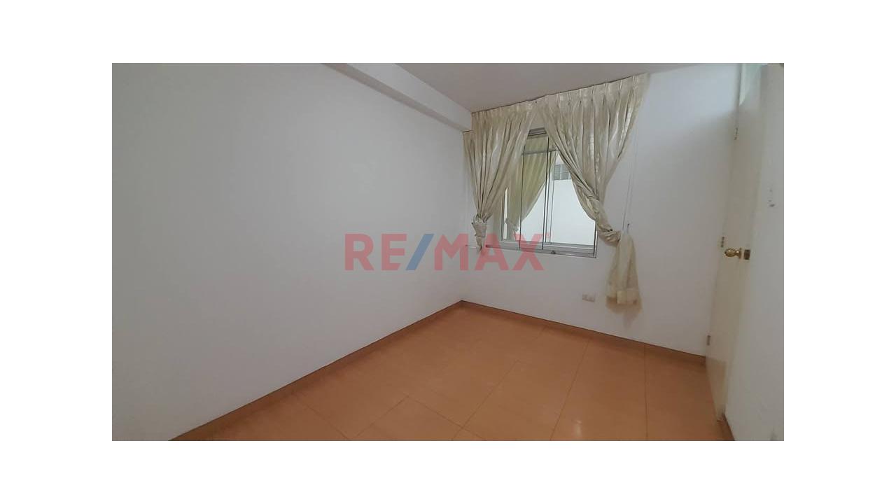 Departamento En Alquiler I Av. Los Dominicos Smp I 3 Habitaciones A 1/2 Av. Santa Rosa — foto 7