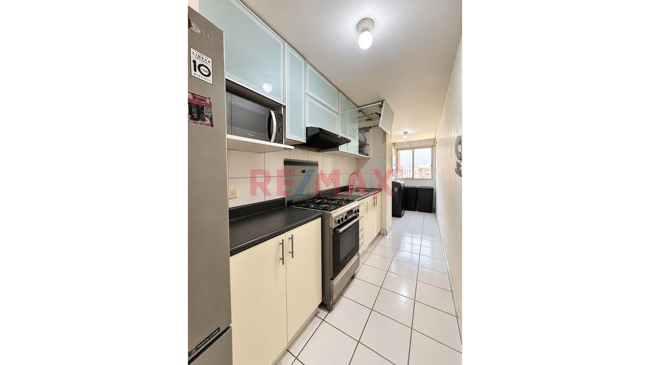✨ ¡Vive Con Estilo Y Comodidad En Condominio Los Nogales - Comas! ✨ Área Total: 72.37 M² Piso: 10 - 2