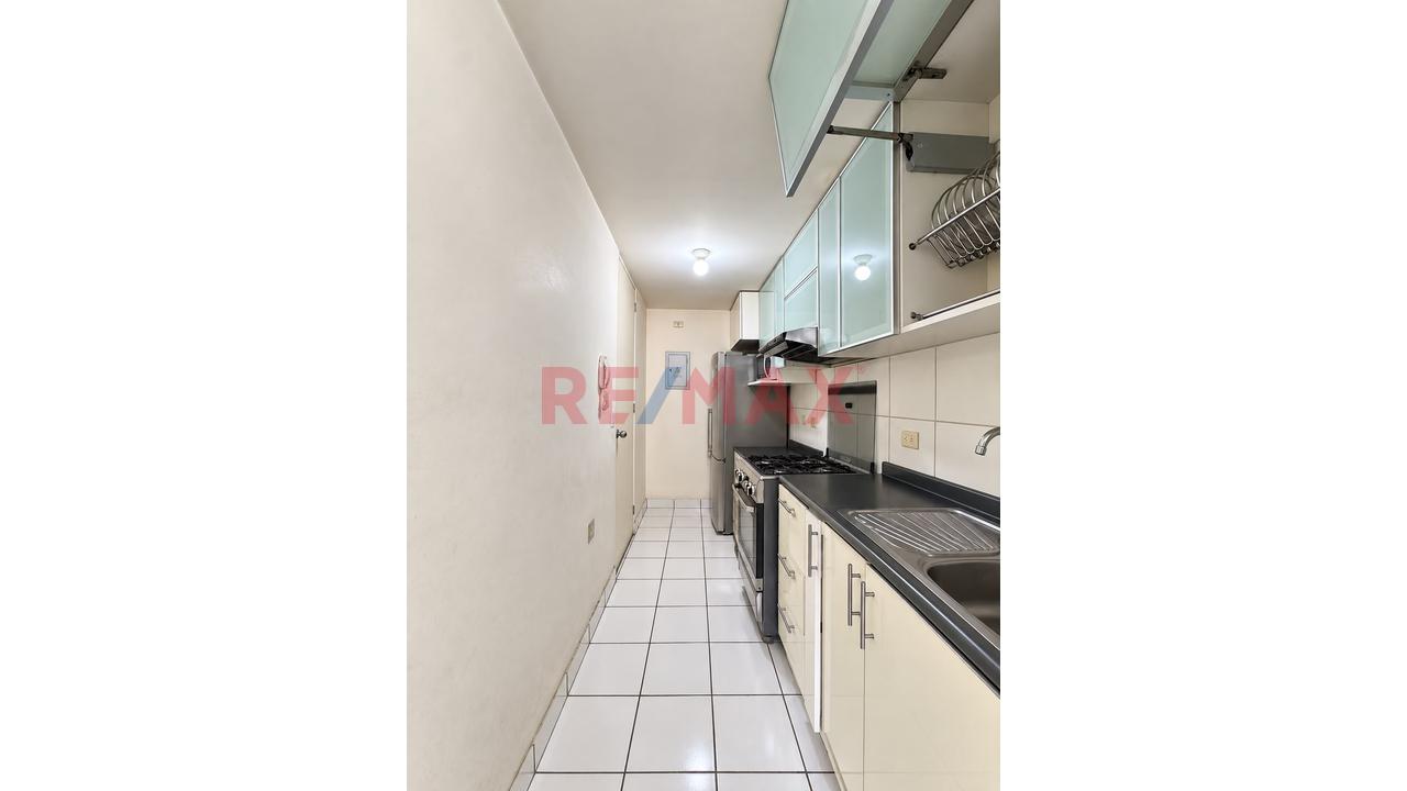✨ ¡Vive Con Estilo Y Comodidad En Condominio Los Nogales - Comas! ✨ Área Total: 72.37 M² Piso: 10 - 11