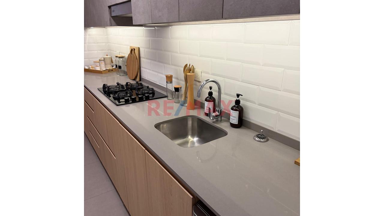 Vendo Departamento Amoblado - Estreno - Lince, Colindante San Isidro — foto 2