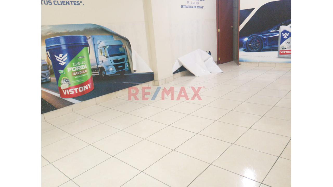 Alquiler De Oficinas En Av. Las Palmeras - Los Olivos — foto 6