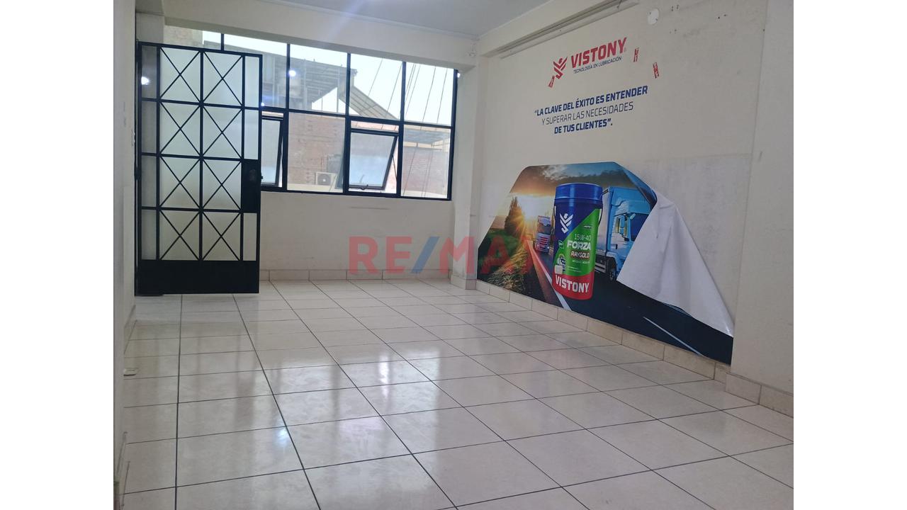 Alquiler De Oficinas En Av. Las Palmeras - Los Olivos — foto 3