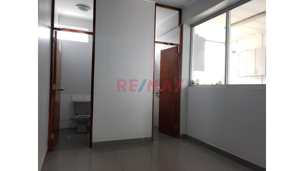 🏢✨ ¡Tu Empresa Merece Una Sede A La Altura De Su Crecimiento! ✨🏢 💼 Oficina Corporativa En Alquiler – 200 M² - 11