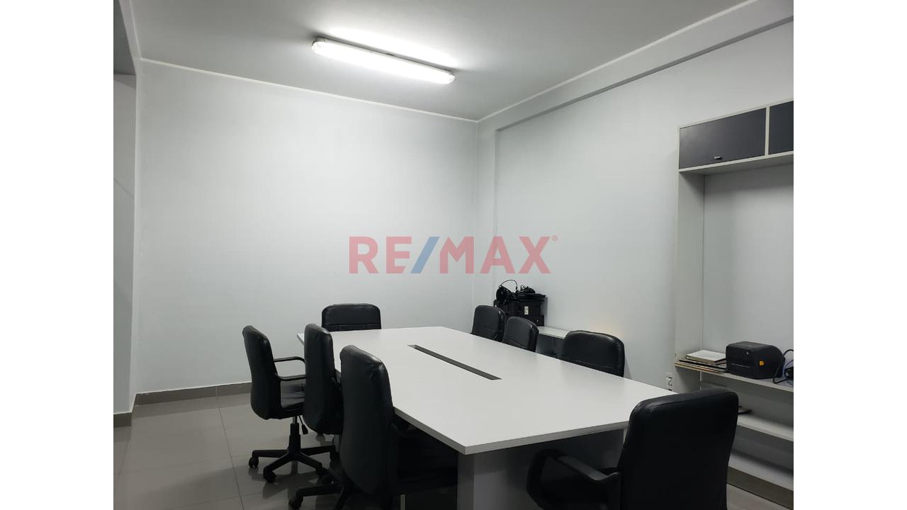 🏢✨ ¡Tu Empresa Merece Una Sede A La Altura De Su Crecimiento! ✨🏢 💼 Oficina Corporativa En Alquiler – 200 M² - 1