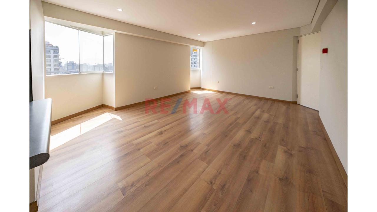 🚨 Departamento Alquiler 82 M² + 3 Dormitorios Límite Con San Isidro Por S/2,500! 🏡✨ — foto 6