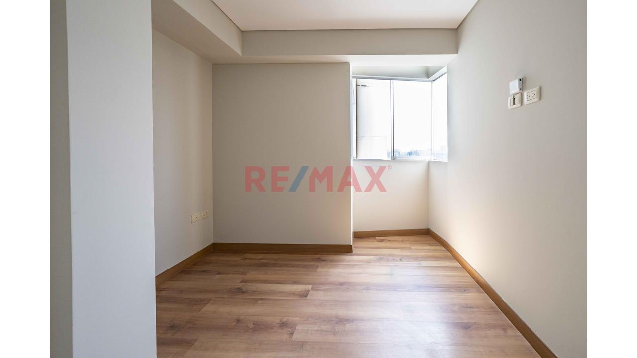 🚨 Departamento Alquiler 82 M² + 3 Dormitorios Límite Con San Isidro Por S/2,500! 🏡✨ — foto 13
