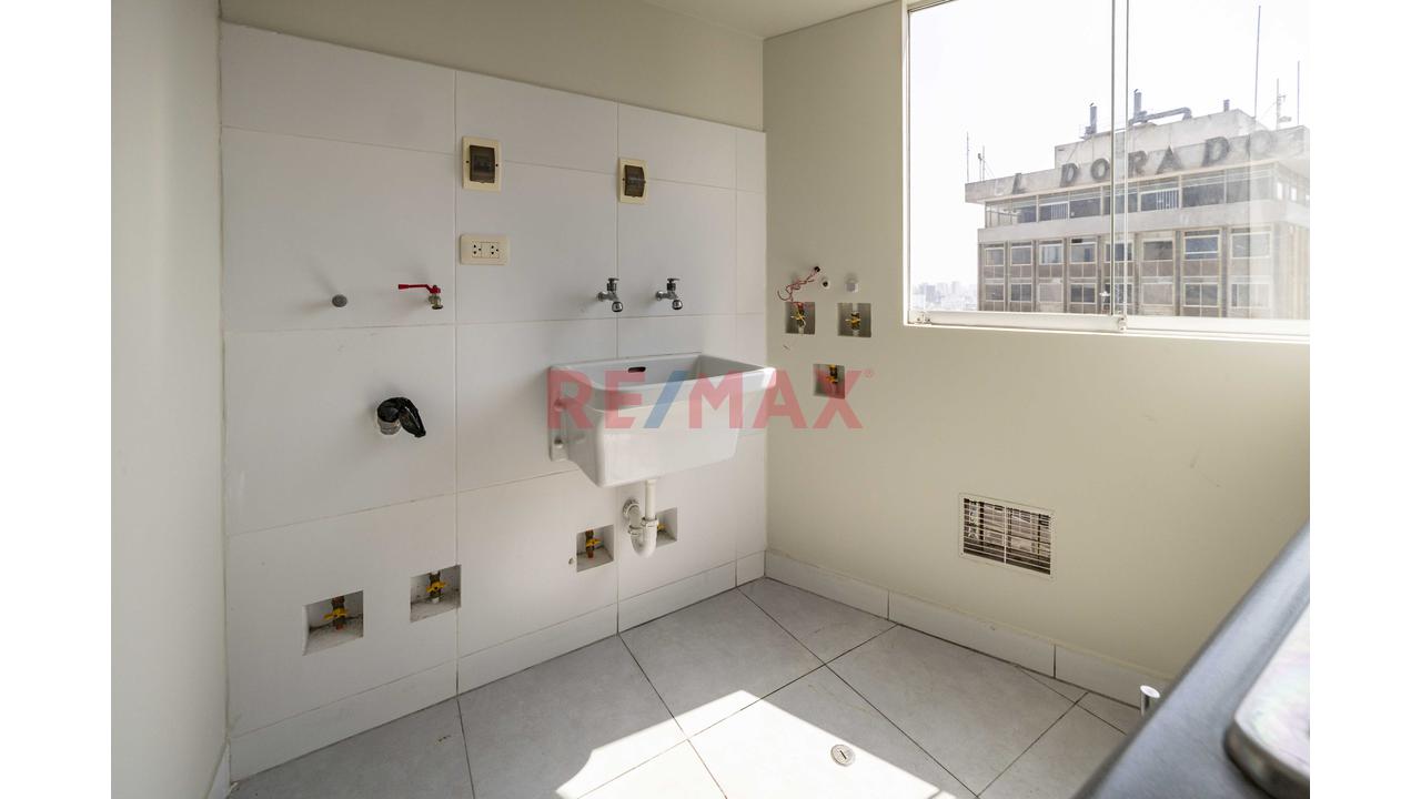 🚨 Departamento Alquiler 82 M² + 3 Dormitorios Límite Con San Isidro Por S/2,500! 🏡✨ — foto 10