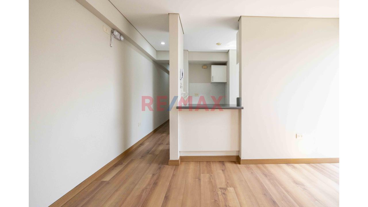 🚨 Departamento Alquiler 82 M² + 3 Dormitorios Límite Con San Isidro Por S/2,500! 🏡✨ — foto 7