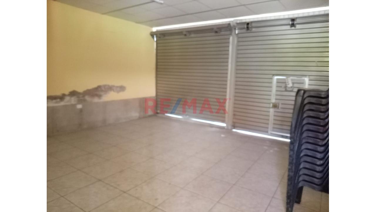 Casa Centrica En Venta Por La Plaza San Antonio — foto 9