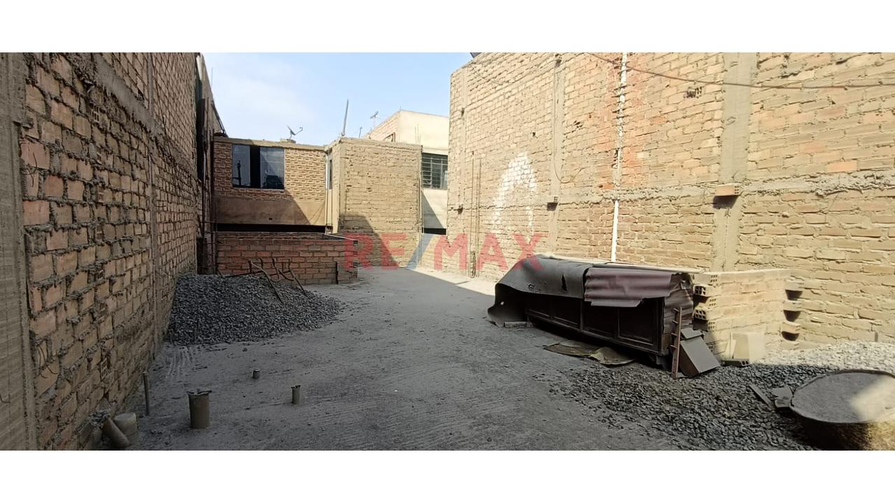 Terreno En Venta 120M2, Excelente Ubicación En Av. El Parral - Comas - 16