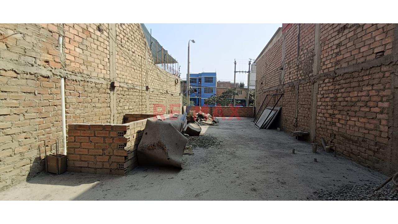 Terreno En Venta 120M2, Excelente Ubicación En Av. El Parral - Comas - 15