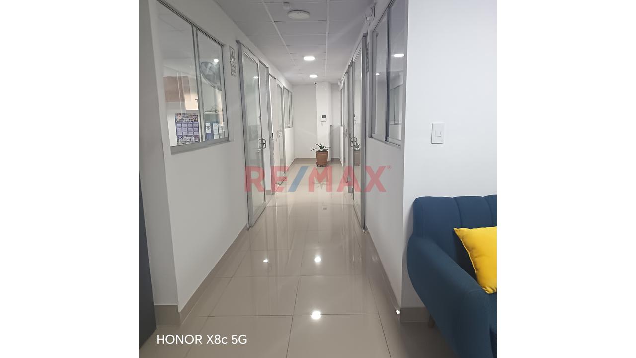 Alquilo Local Comercial- Almacén En Breña — foto 2