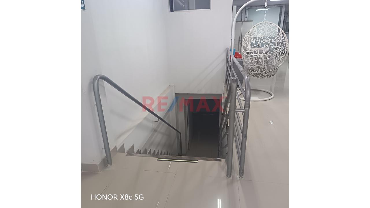 Alquilo Local Comercial- Almacén En Breña — foto 12