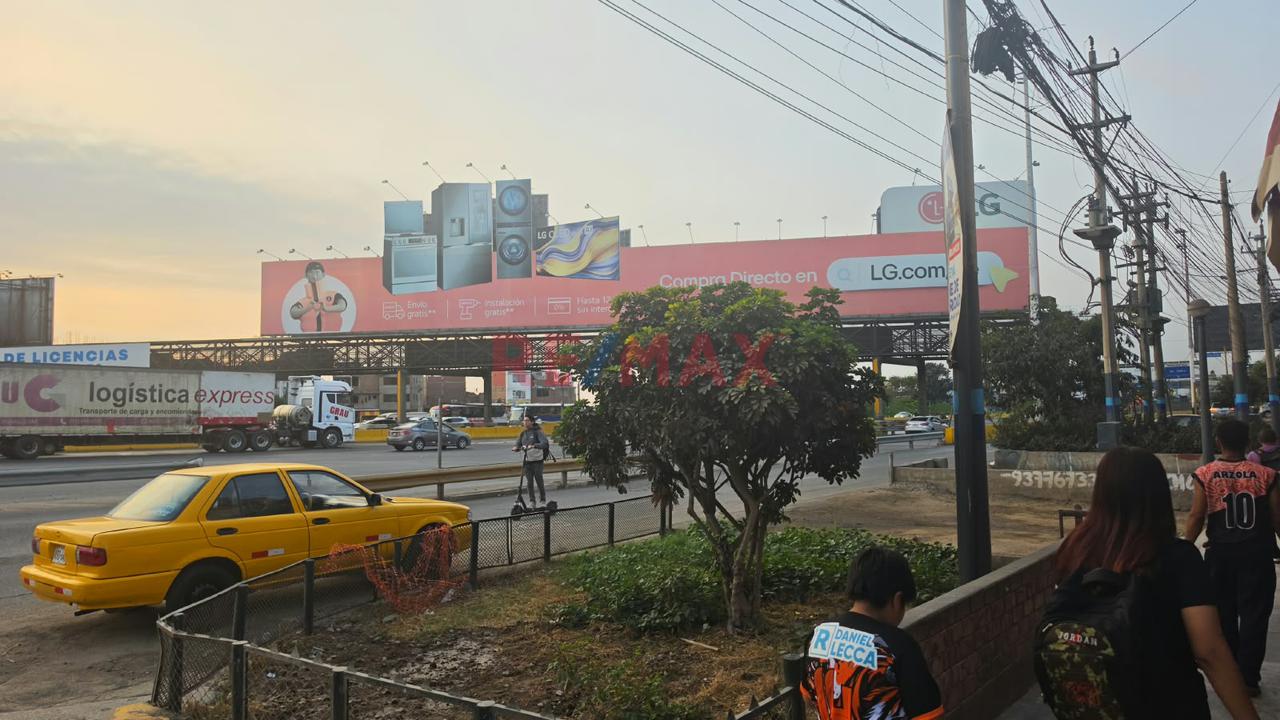 En Venta! Local Comercial En 1Er Piso Misma Esquina - Frente Al Aeropuerto - Callao — foto 8