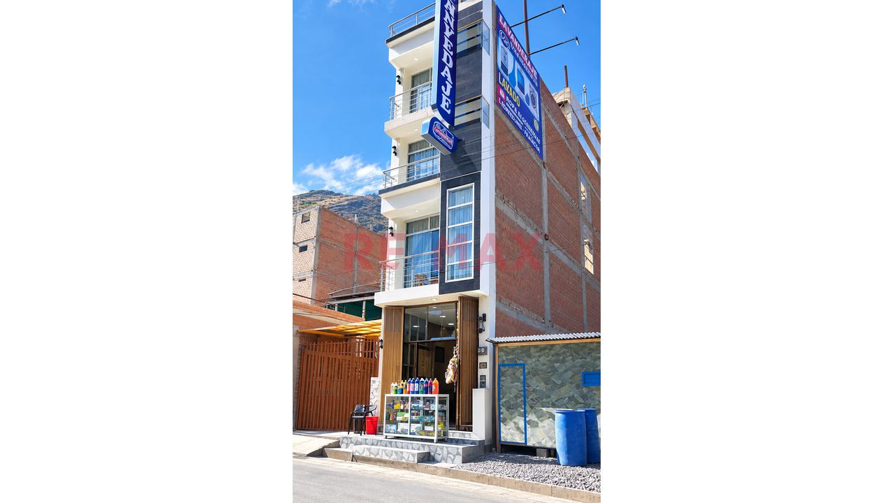 🏨🔥 ¡Tu Próximo Negocio Hotelero Podría Estar En Tarma! - 1