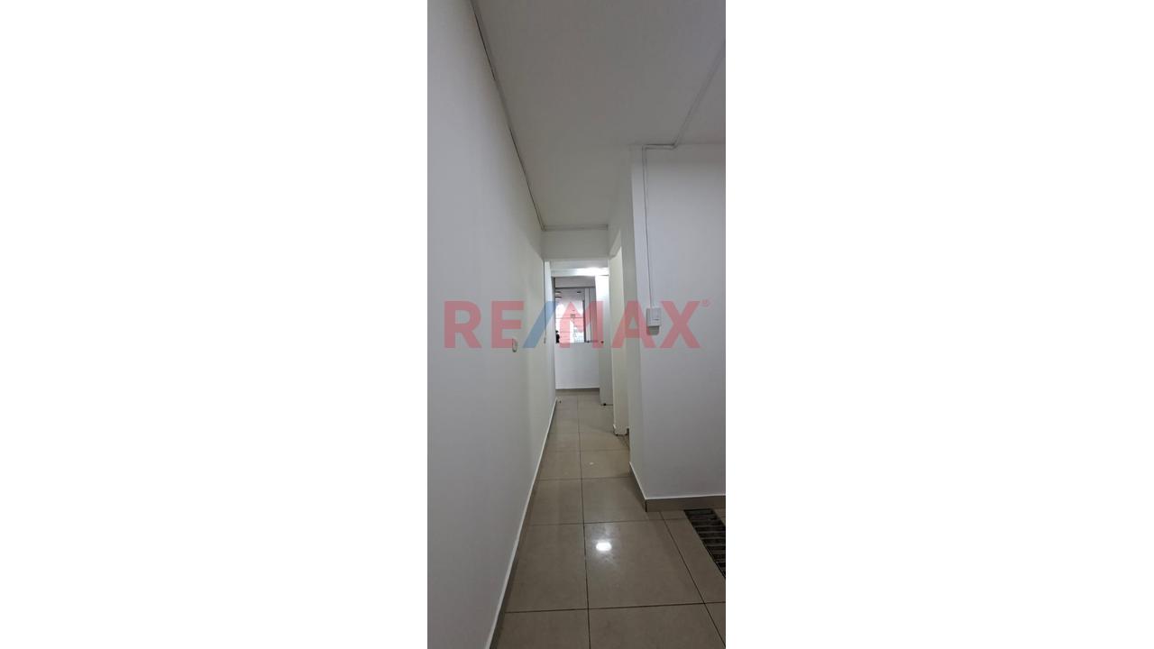 Se Alquila Local Comercial En Caminos Del Inca Surco Primer Piso - 18
