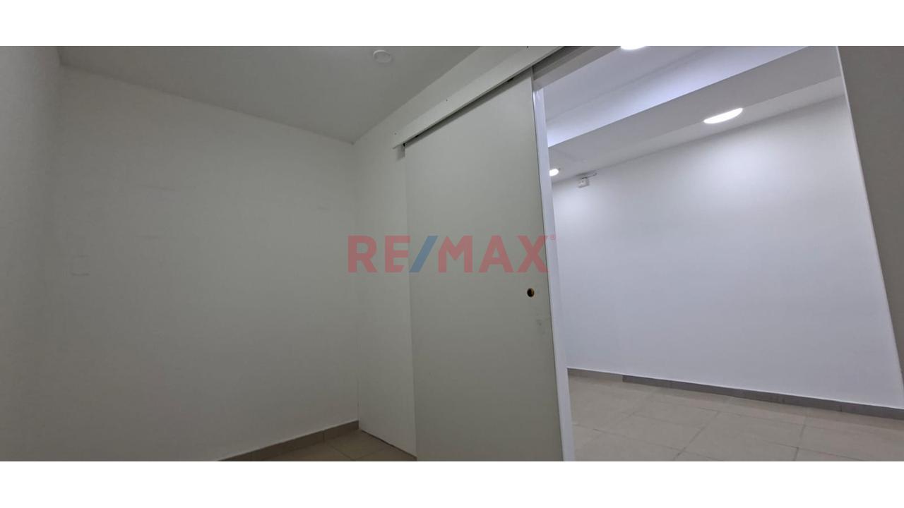 Se Alquila Local Comercial En Caminos Del Inca Surco Primer Piso — foto 14