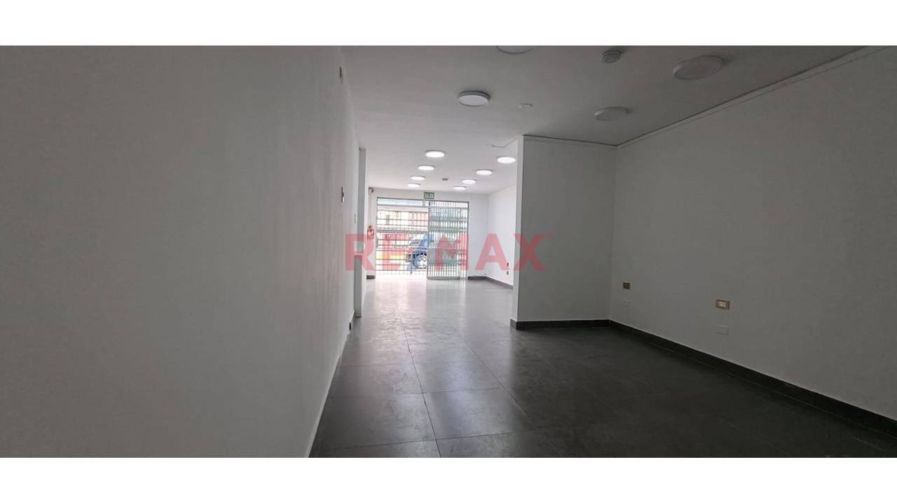 Se Alquila Local Comercial En Caminos Del Inca Surco Primer Piso - 19