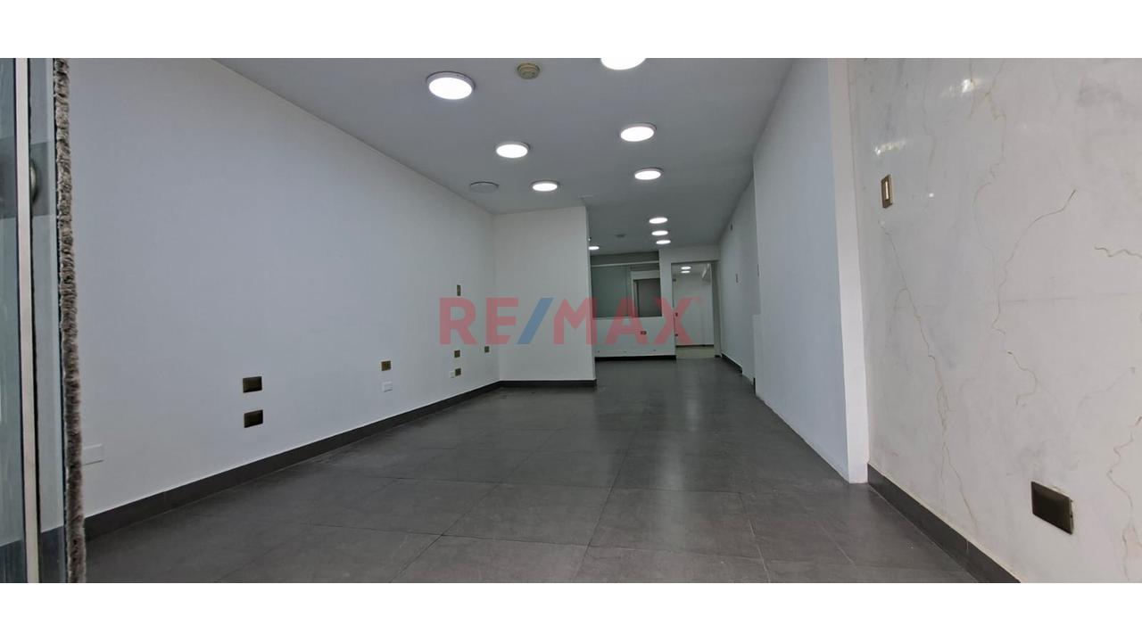 Se Alquila Local Comercial En Caminos Del Inca Surco Primer Piso — foto 15