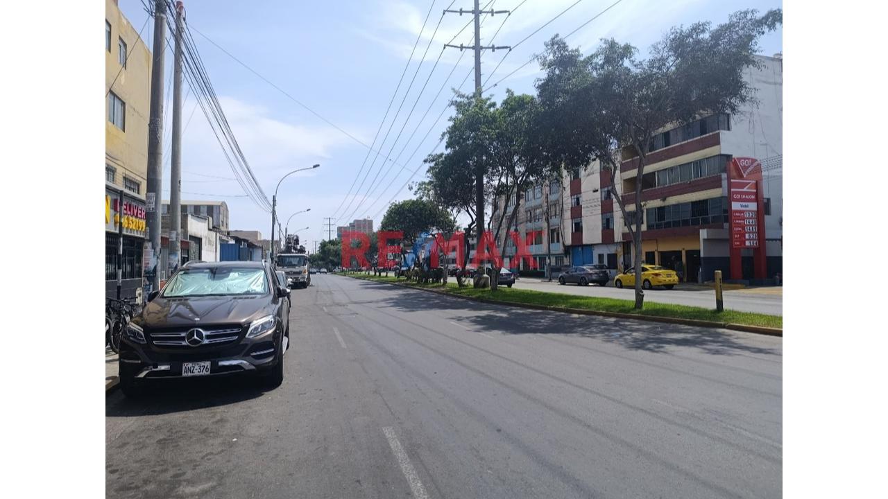 Departamento De Un Dormitorio En Alquiler, Av. Naciones Unidas Cerca A Totus. — foto 13
