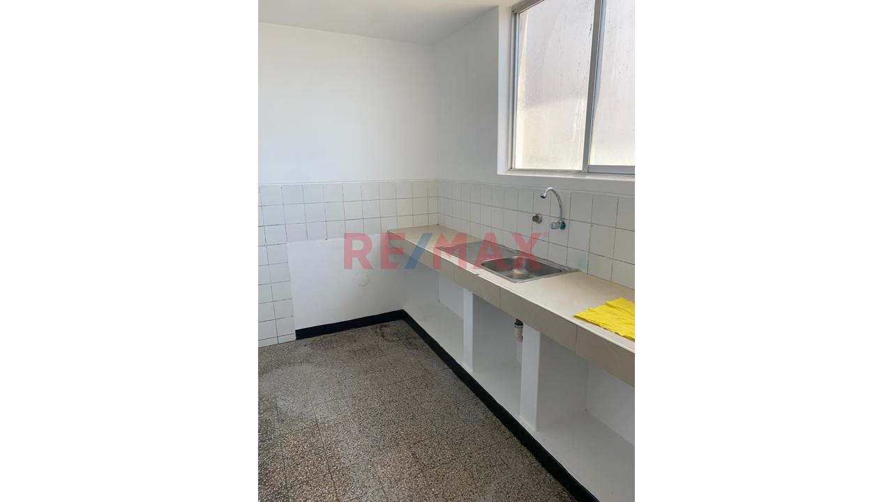 Urb. Palomino. Cuadra 8. Av Bertello, Limite Con Pueblo Libre — foto 8