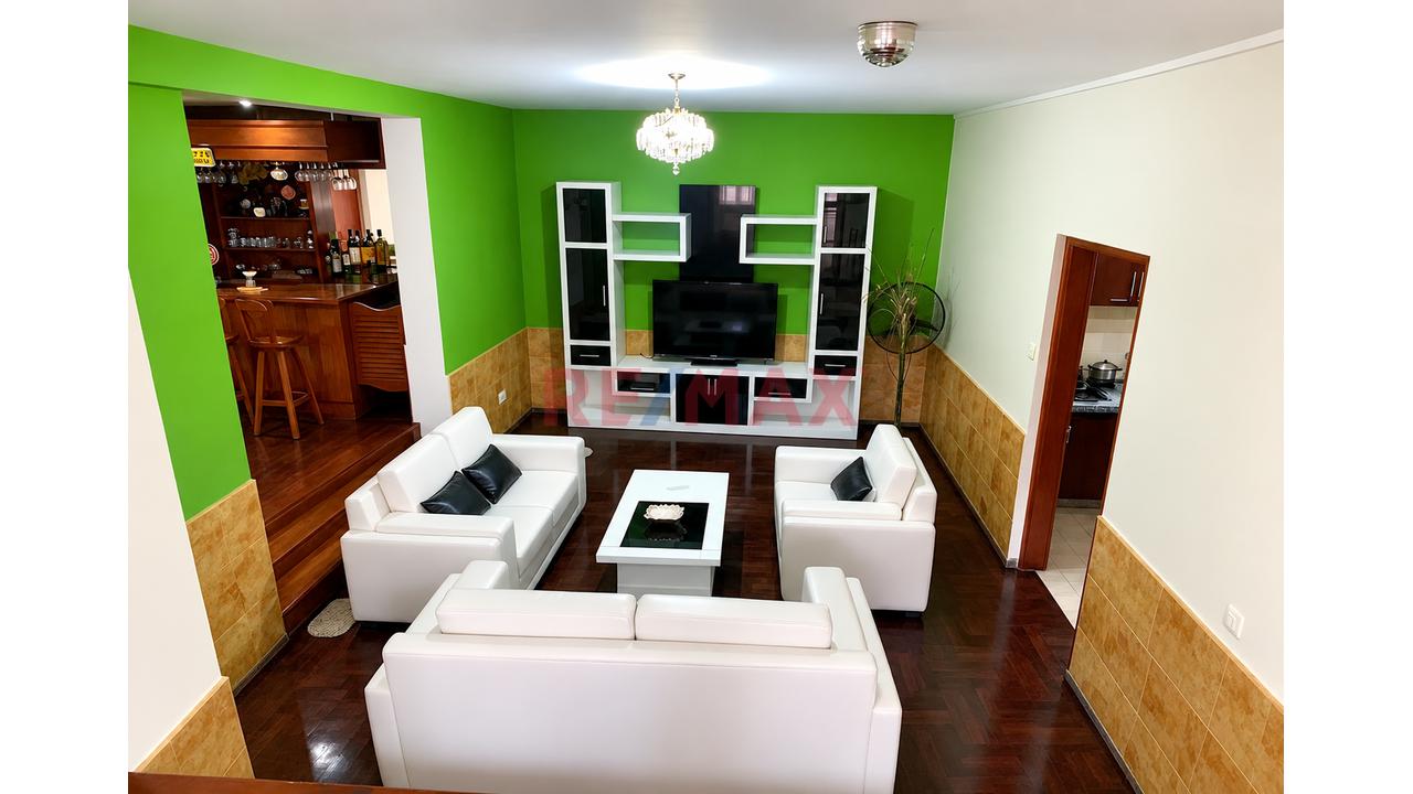 Casa De 2 Pisos Con Piscina + Terraza En Venta Urbanizacion Santa Victoria Chiclayo — foto 6