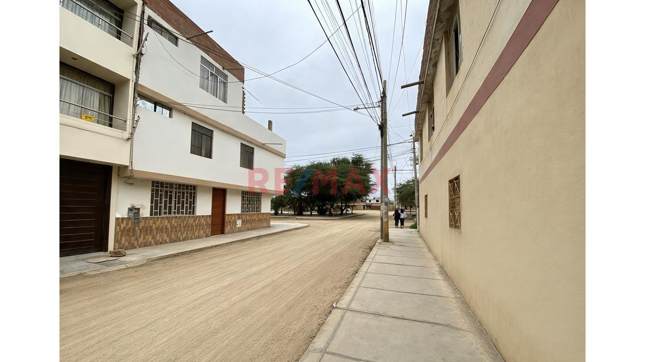 Casa De 3 Pisos + Azotea En Venta Urbanizacion José Quiñones Chiclayo — foto 3