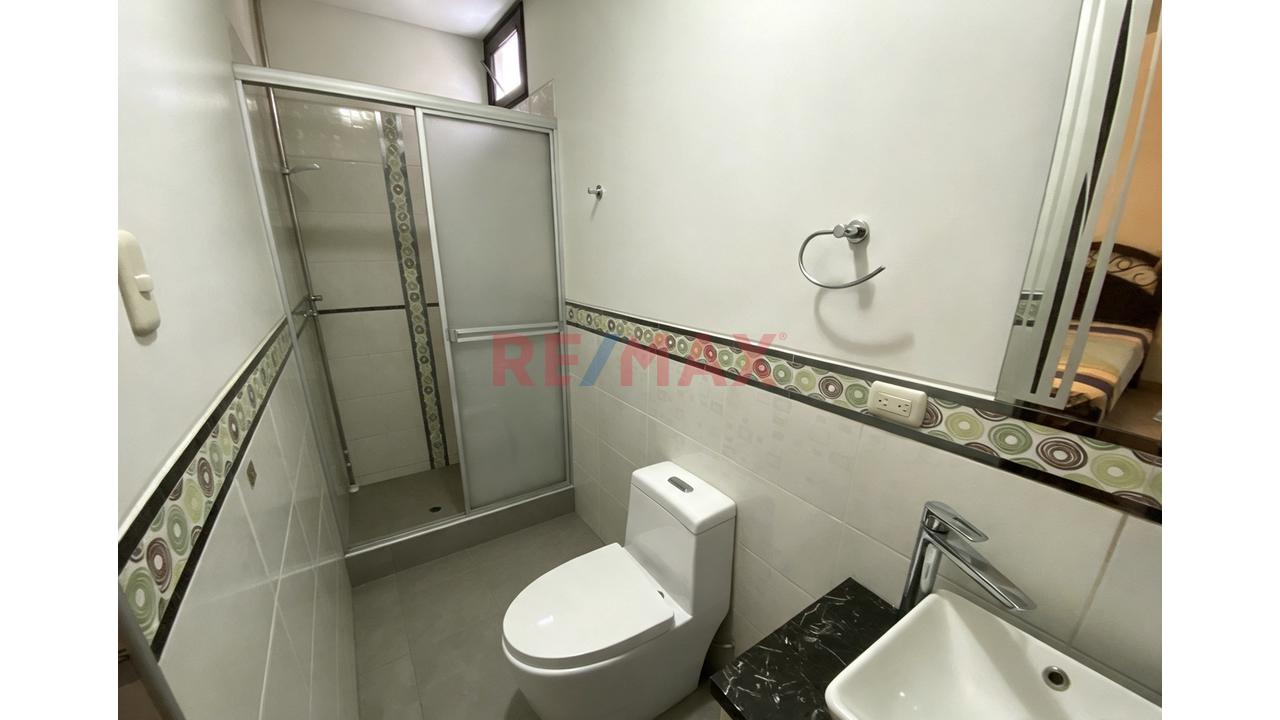 Casa En Venta Urbanizacion Jose Quiñonez Chiclayo - 17