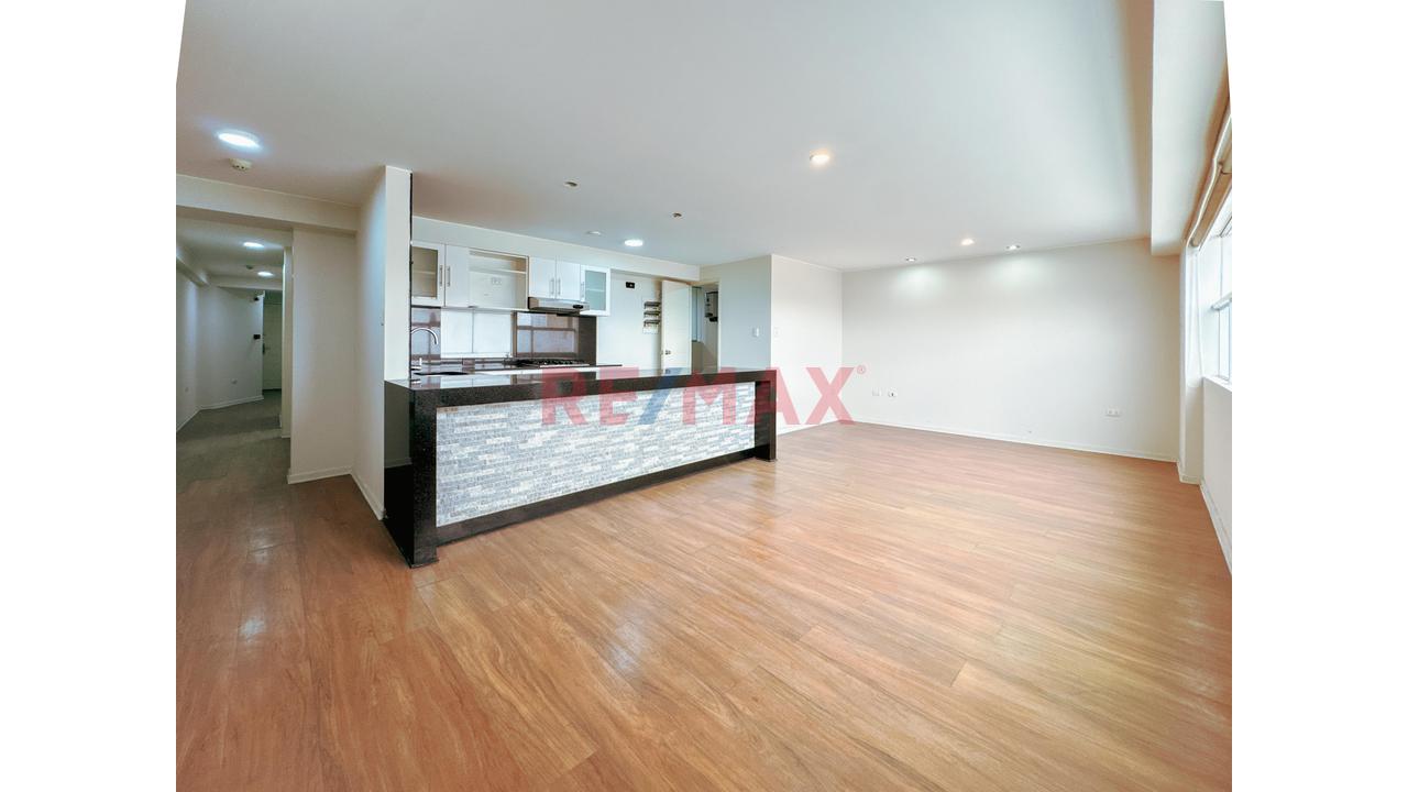 Vendo En Surco Urbanizacion Valle Hermoso De Monterrico Departamento Flat Con Dos Cocheras Y Deposito