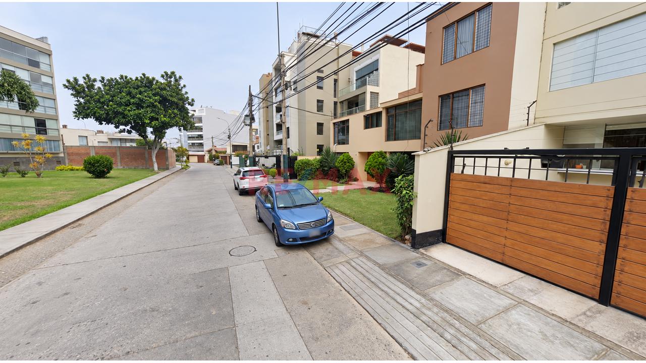 Alquiler Departamento 3 Dormitorios En Surco Limite Con Miraflores — foto 2