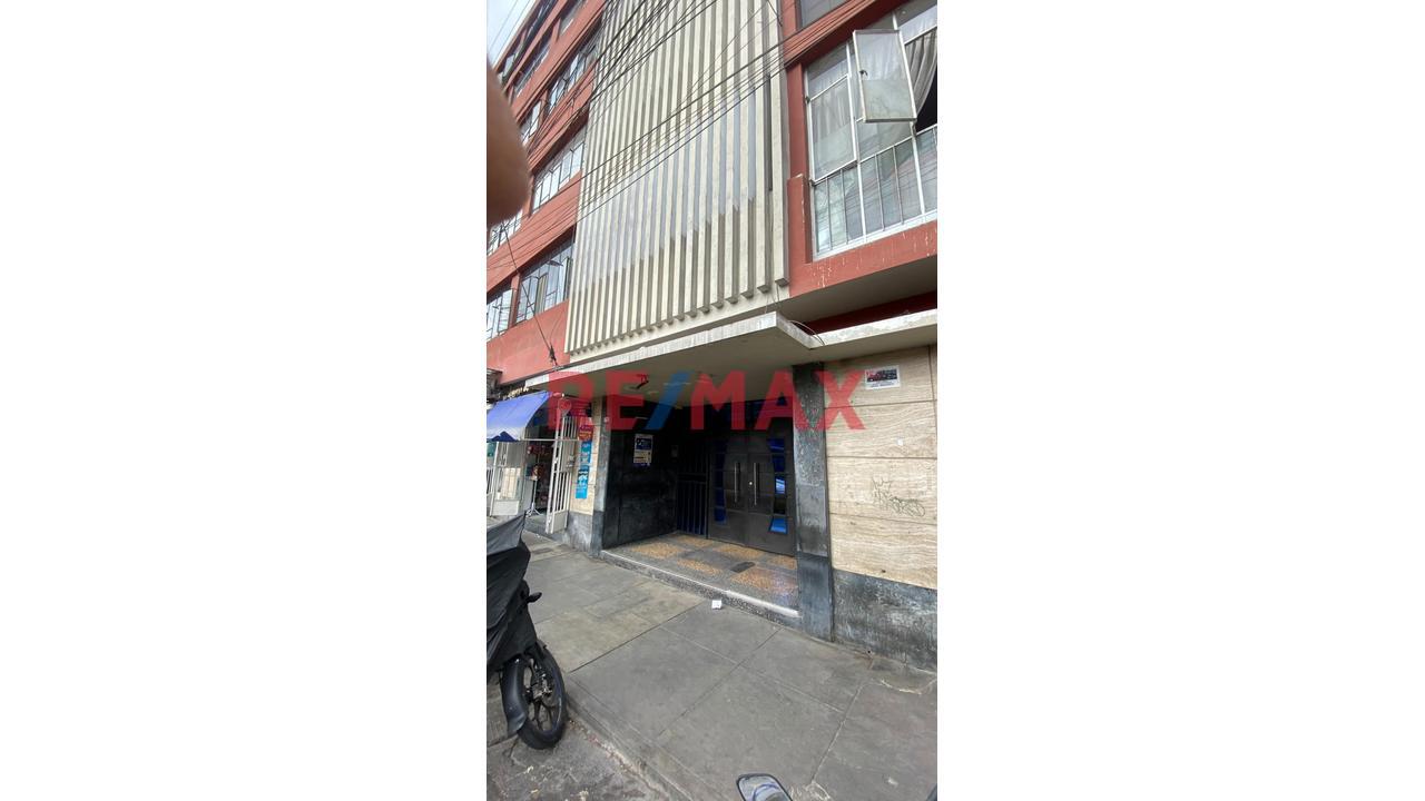 Venta De Departamento En Santa Beatriz - Lima