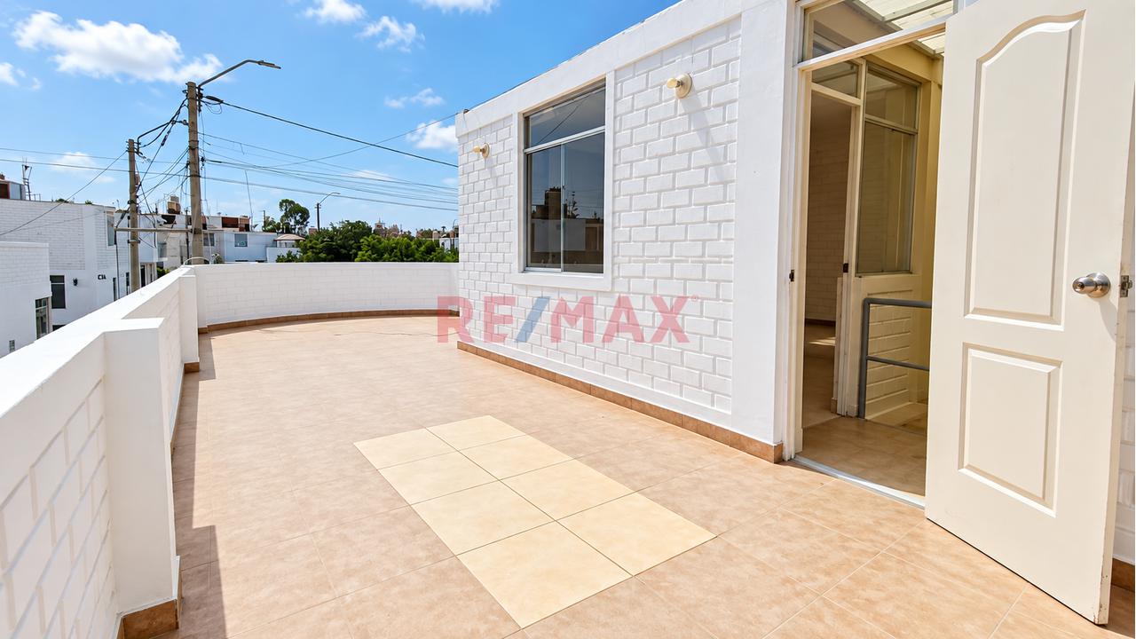 Alquiler De Casa En Exclusivo Condominio De Sunampe Con Cochera - 13