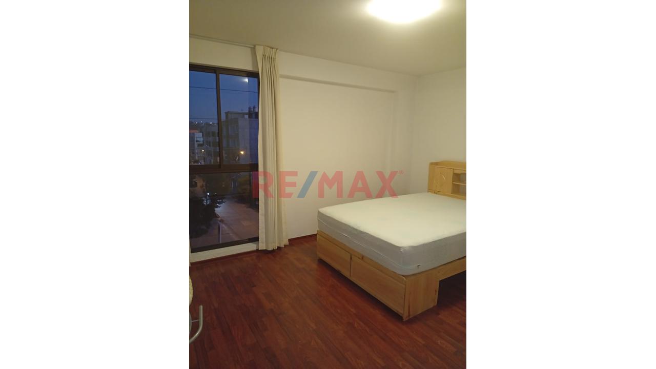 Alquiler De Lindo Departamento Semi Amoblado — foto 3